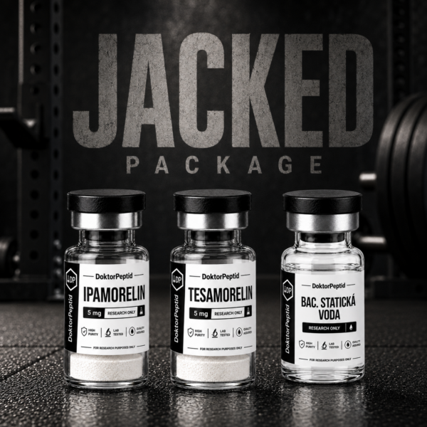 Jacked Package od DoktorPeptid – liekovky Ipamorelin 5 mg, Tesamorelin 5 mg a baktériostatická voda na pozadí posilňovne